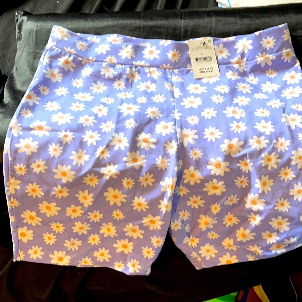 Flower print bike shorts
